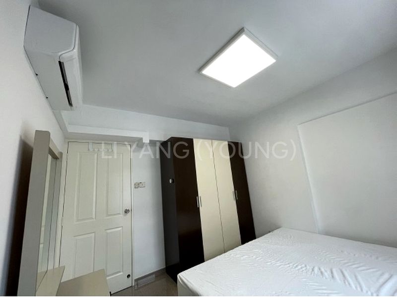 Common Room (HDB) for Rent in  460 Clementi Avenue 3 - Image 3